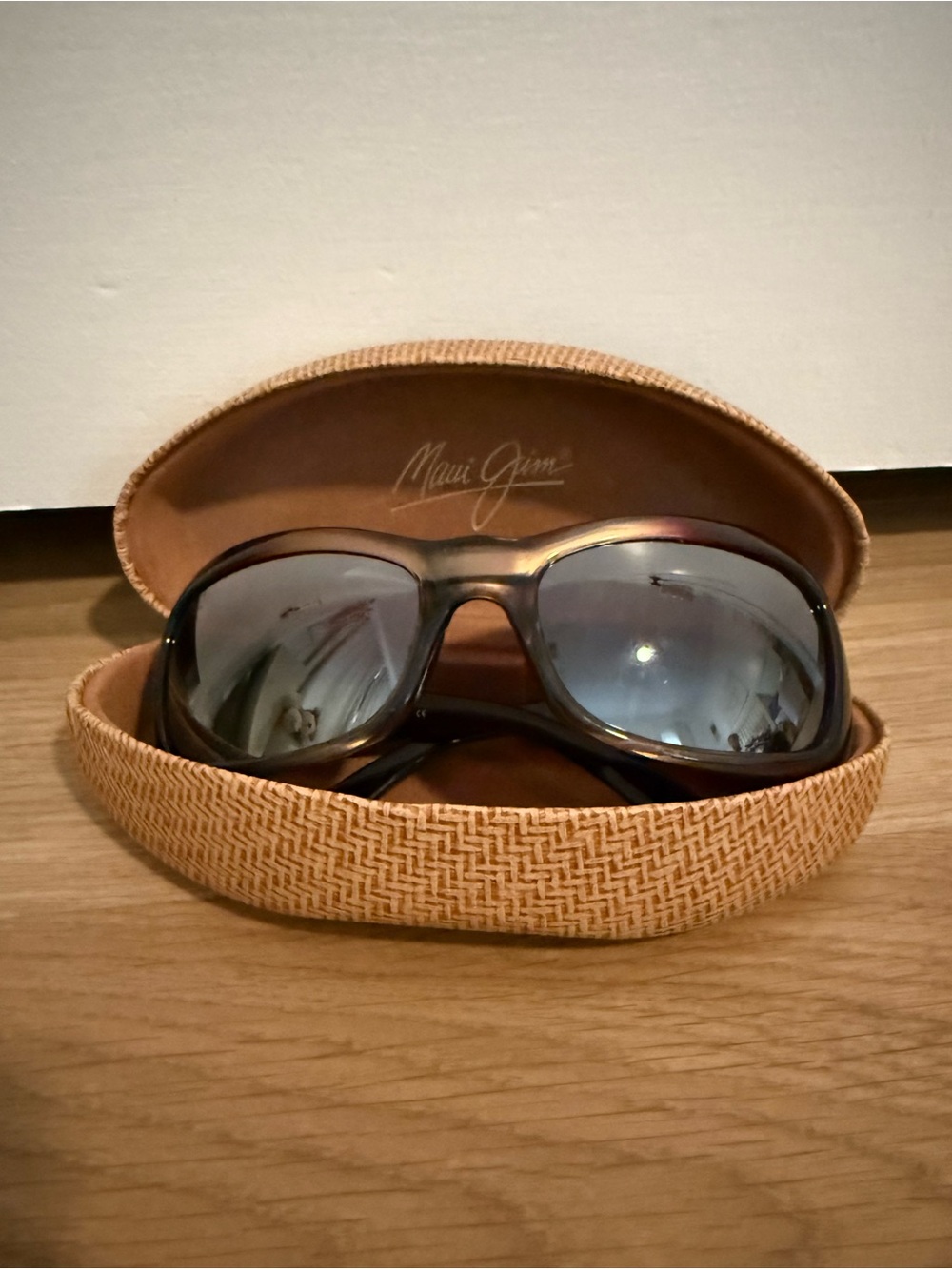 Maui Jim Brown Tortoise Polarized Sunglasses with Blue-Gray Lenses
